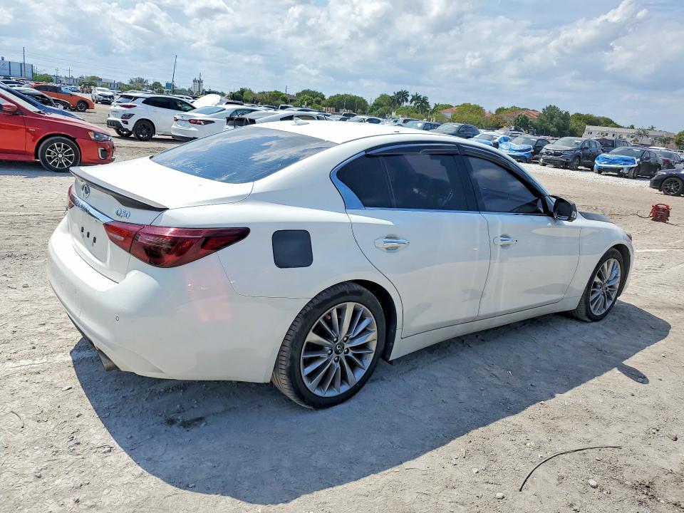 52119016 :رقم المزاد ، JN1EV7BP5MM702312 vin ، 2021 Infiniti Q50 مزاد بيع