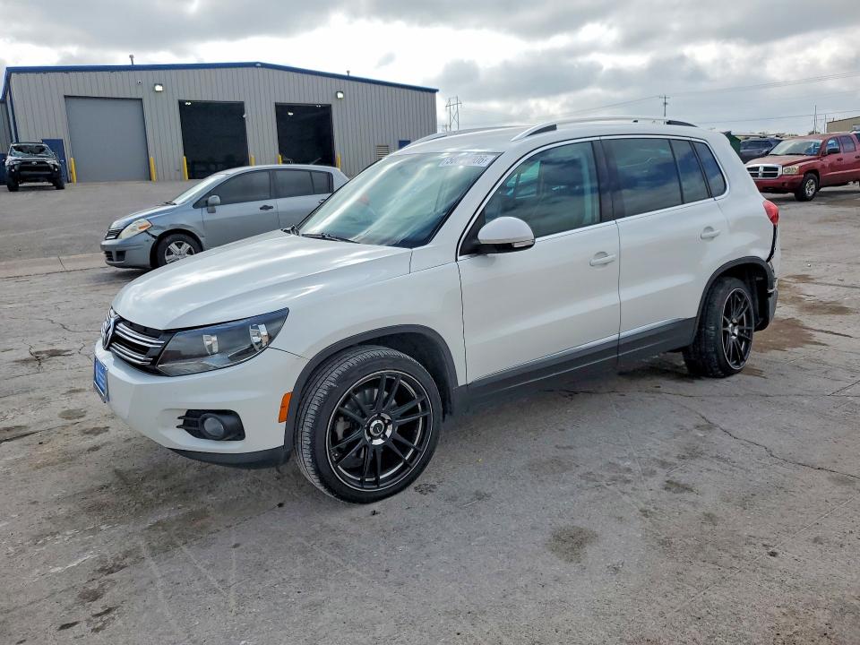 50304906 :رقم المزاد ، WVGBV7AX9CW552771 vin ، 2012 Volkswagen Tiguan مزاد بيع