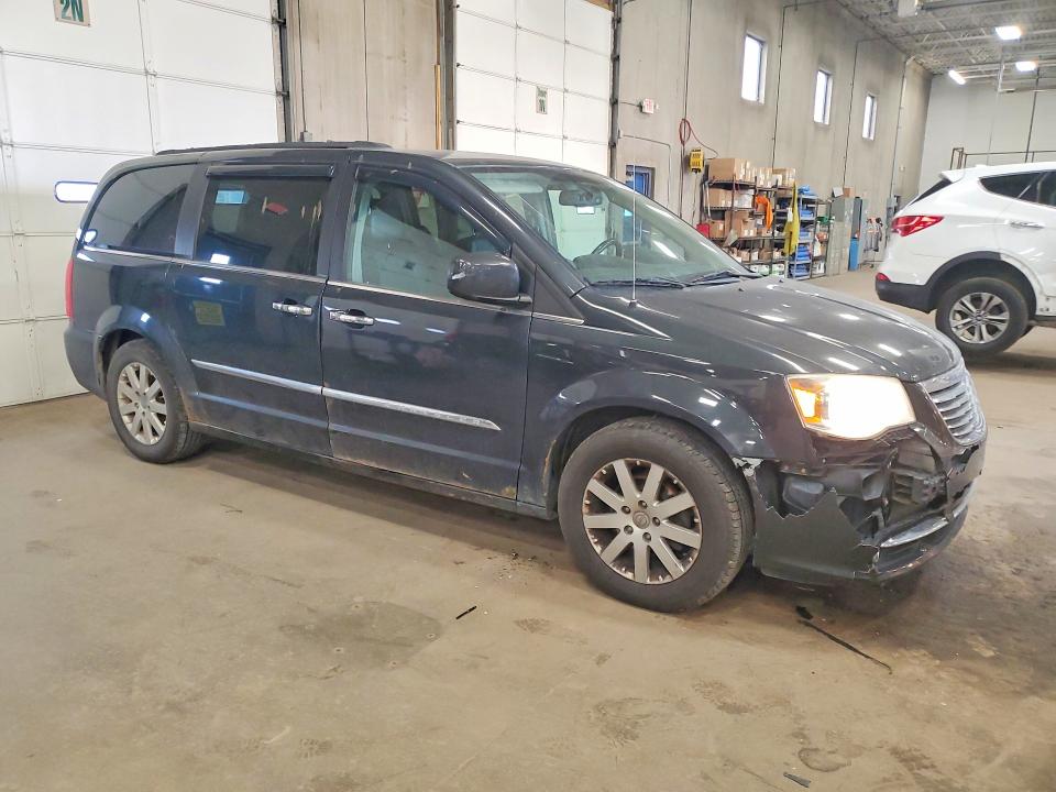 49757996 :رقم المزاد ، 2A4RR8DG6BR656404 vin ، 2011 Chrysler Town & Country مزاد بيع