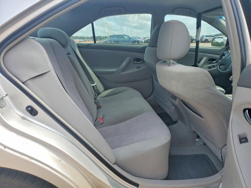 51816736 :رقم المزاد ، 4T1BF3EK4BU735834 vin ، 2011 Toyota Camry مزاد بيع