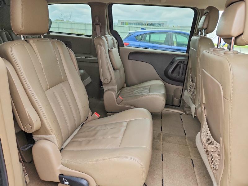 51768616 :رقم المزاد ، 2C4RC1BG7GR286878 vin ، 2016 Chrysler Town & Country مزاد بيع