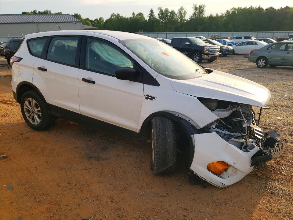 Продаж на аукціоні авто 2018 Ford Escape, vin: 1FMCU0F75JUA28176, номер лоту: 50526056
