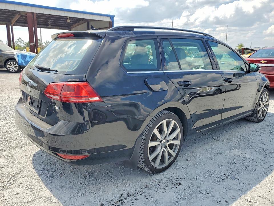 51437366 :رقم المزاد ، 3VWCA7AU6FM515401 vin ، 2015 Volkswagen Golf Sportwagen مزاد بيع