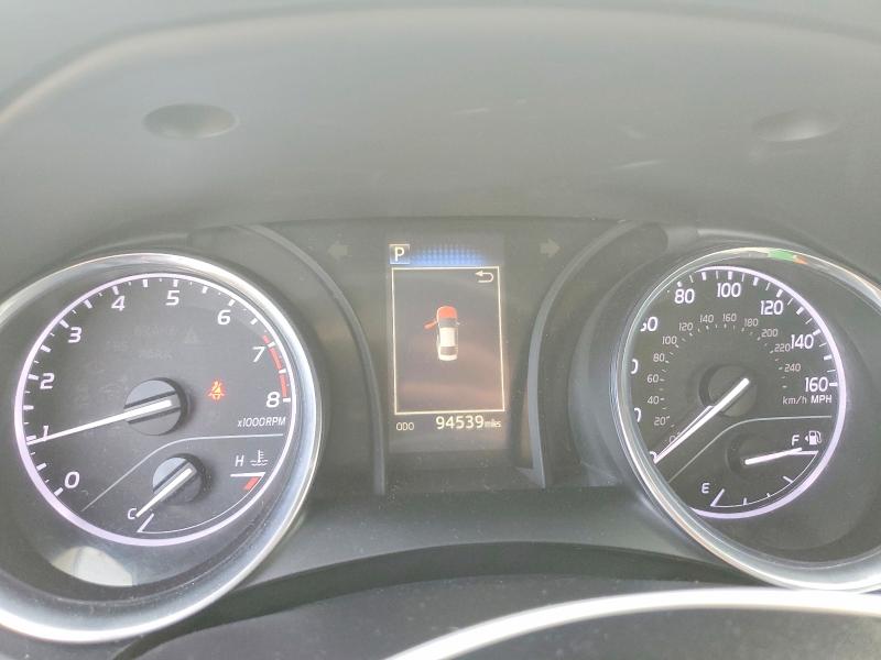 48779836 :رقم المزاد ، 4T1B11HK3JU633650 vin ، 2018 Toyota Camry مزاد بيع