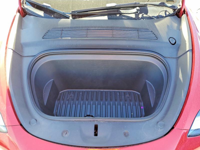 48696146 :رقم المزاد ، 7SAYGAEE1NF383306 vin ، 2022 Tesla Model Y مزاد بيع