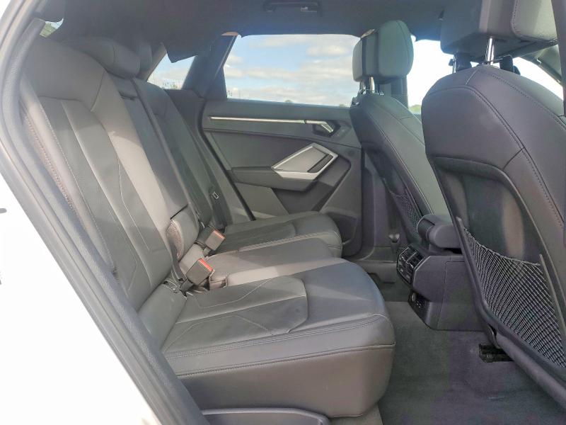 51534846 :رقم المزاد ، WA1DECF31P1045565 vin ، 2023 Audi Q3 مزاد بيع
