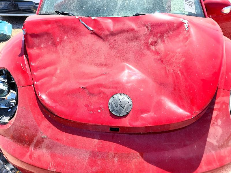 49113126 :رقم المزاد ، 3VWPW31C58M526444 vin ، 2008 Volkswagen New Beetle مزاد بيع