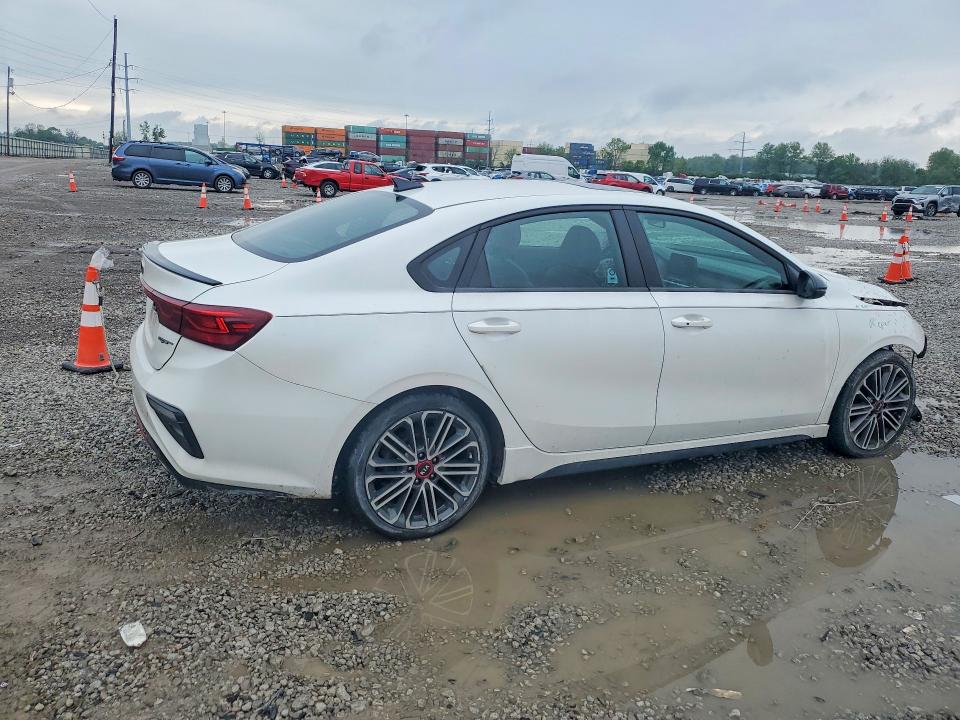 2021 Kia Forte მანქანა იყიდება აუქციონზე, vin: 3KPF44AC1ME358557, აუქციონის ნომერი: 51860206