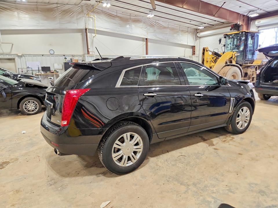 47641586 :رقم المزاد ، 3GYFNEE39FS630297 vin ، 2015 Cadillac Srx مزاد بيع