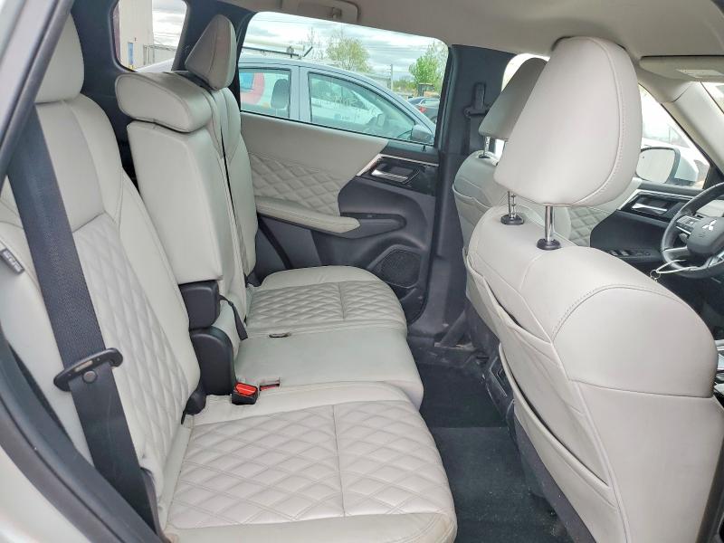 50640236 :رقم المزاد ، JA4J4VA82NZ090274 vin ، 2022 Mitsubishi Outlander مزاد بيع