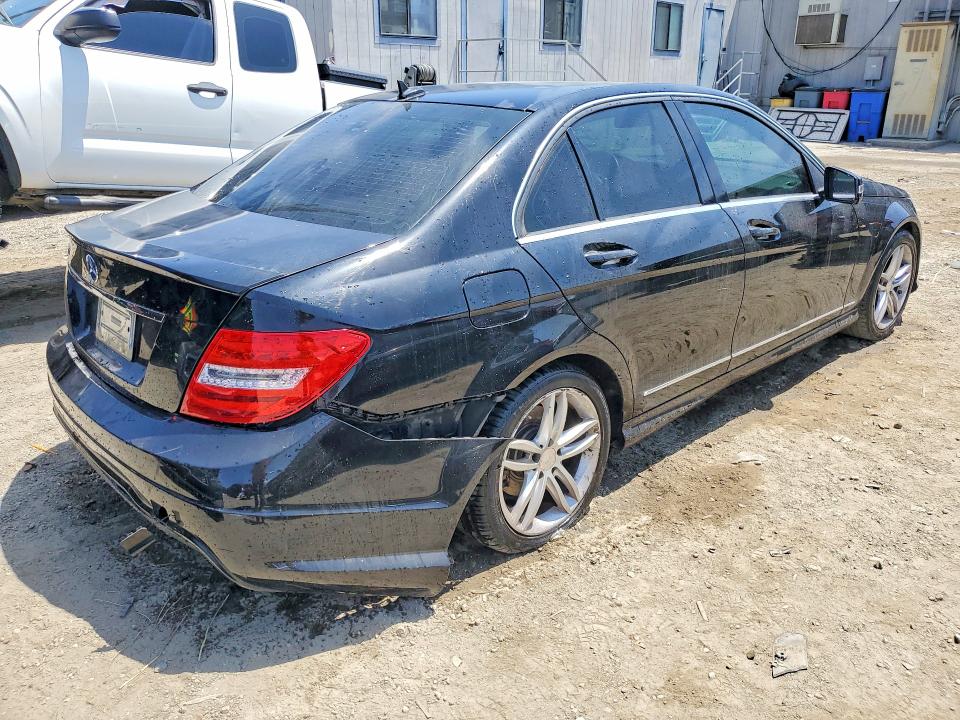 2014 Mercedes-benz C მანქანა იყიდება აუქციონზე, vin: WDDGF4HB3EG249441, აუქციონის ნომერი: 51883936