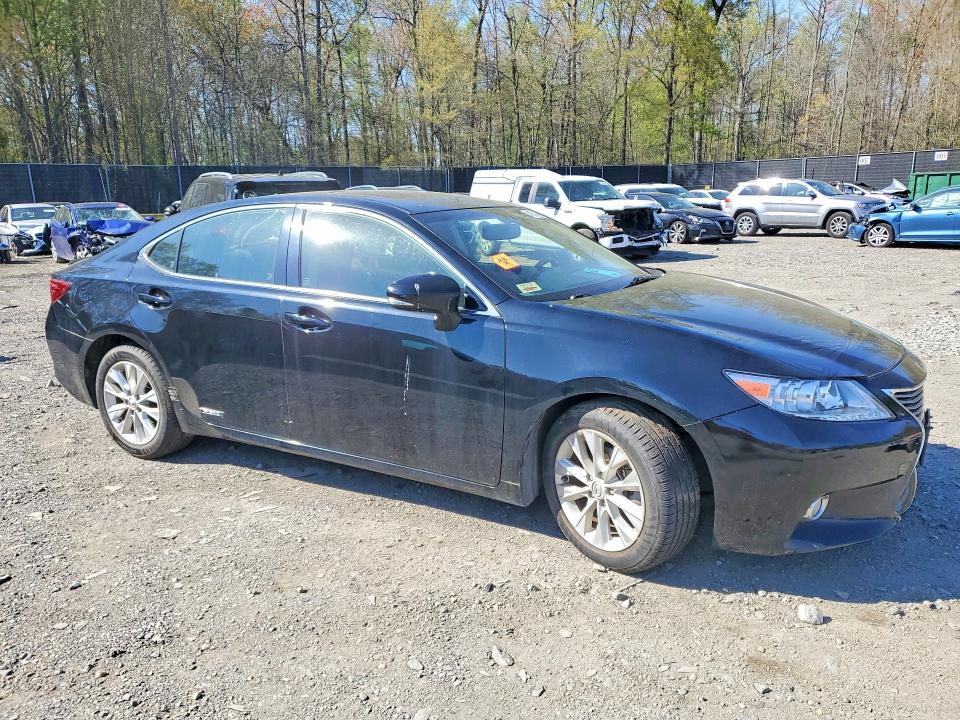 49331466 :رقم المزاد ، JTHBW1GG3D2020851 vin ، 2013 Lexus Es مزاد بيع