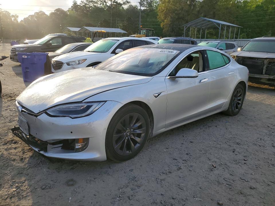 48327806 :رقم المزاد ، 5YJSA1E27HF231691 vin ، 2017 Tesla Model S مزاد بيع