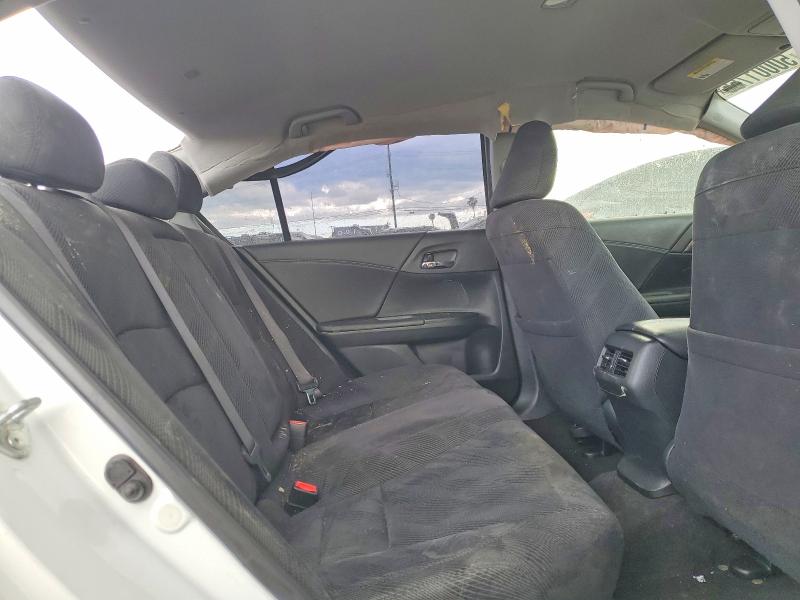 50001766 :رقم المزاد ، JHMCR6F33HC011834 vin ، 2017 Honda Accord مزاد بيع