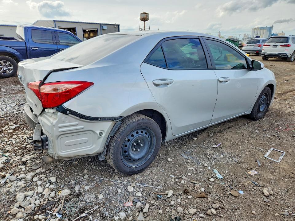 Aukcja sprzedaży 2018 Toyota Corolla, vin: 5YFBURHE5JP853714, numer aukcji: 49627666