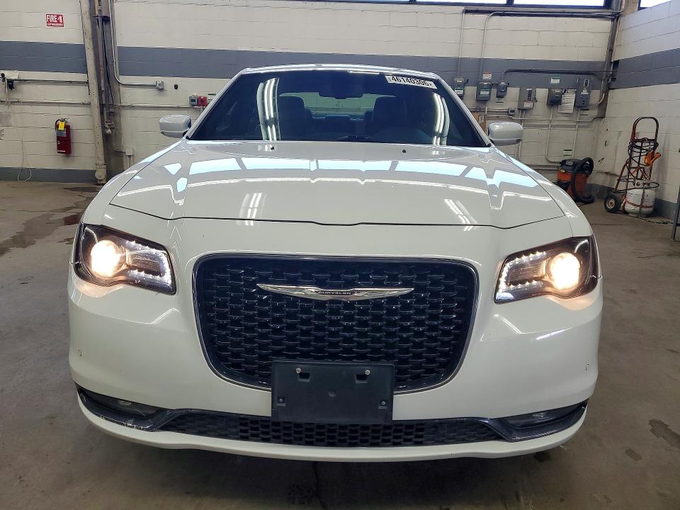 2017 Chrysler 300 მანქანა იყიდება აუქციონზე, vin: 2C3CCAGG6HH527002, აუქციონის ნომერი: 46140306