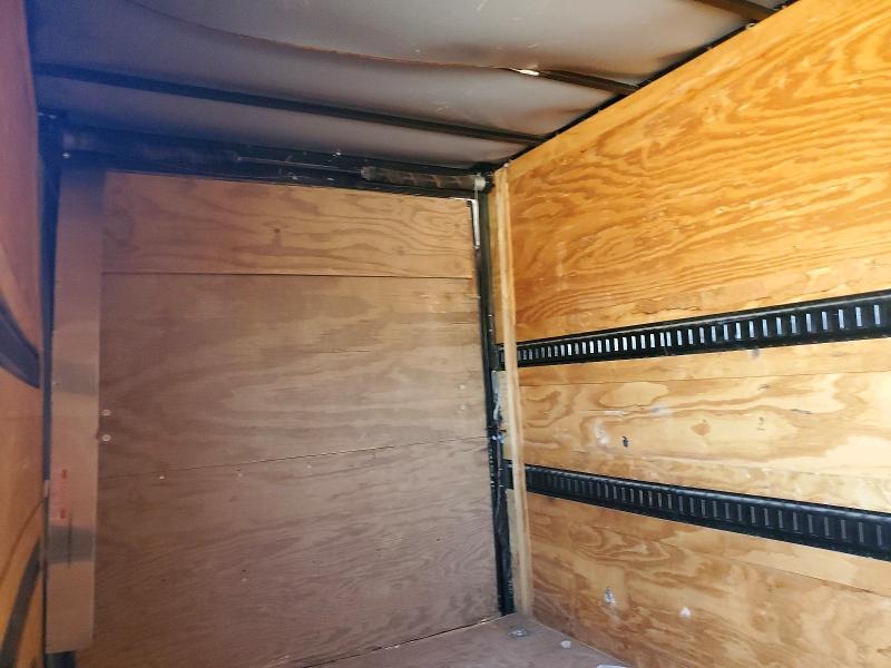 50693126 :رقم المزاد ، 53NBE1423M1089806 vin ، 2021 Diamond Cargo Enclosed مزاد بيع