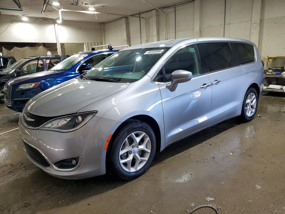 2019 Chrysler Pacifica მანქანა იყიდება აუქციონზე, vin: 2C4RC1FG3KR587926, აუქციონის ნომერი: 50283086