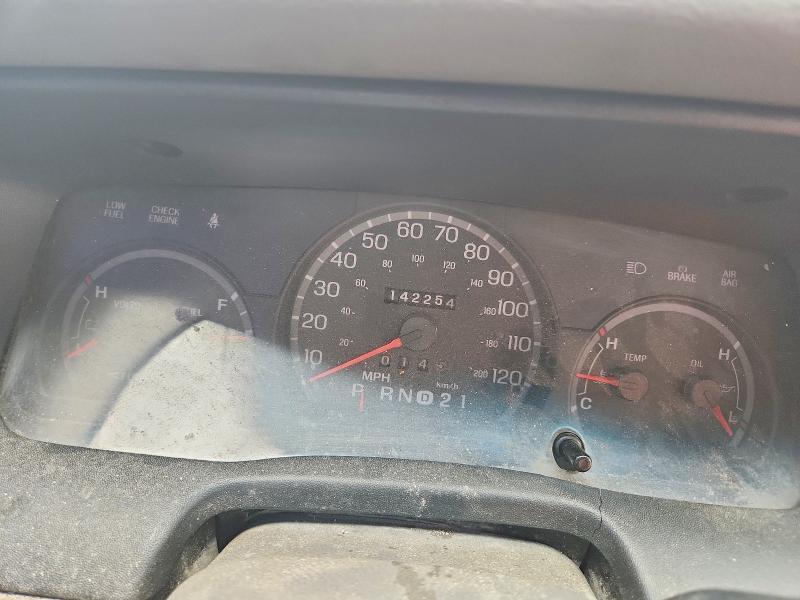52025366 :رقم المزاد ، 2FAFP73W61X131912 vin ، 2001 Ford Crown Victoria مزاد بيع
