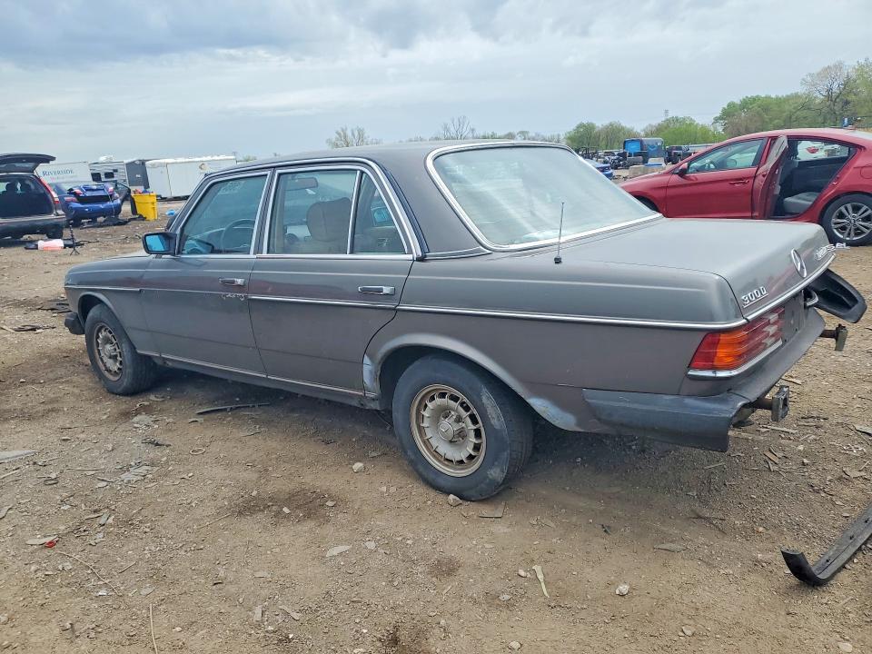 50647576 :رقم المزاد ، WDBAB33C2FA192156 vin ، 1985 Mercedes-benz 300 مزاد بيع