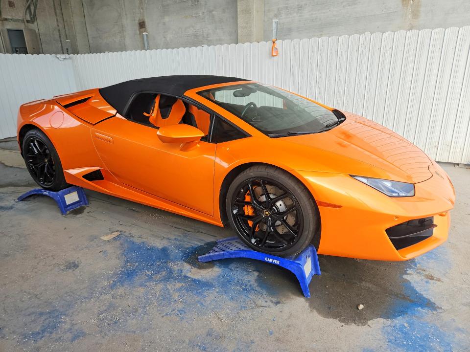 Продажа на аукционе авто 2017 Lamborghini Huracan, vin: ZHWUR2ZF0HLA08159, номер лота: 46892706