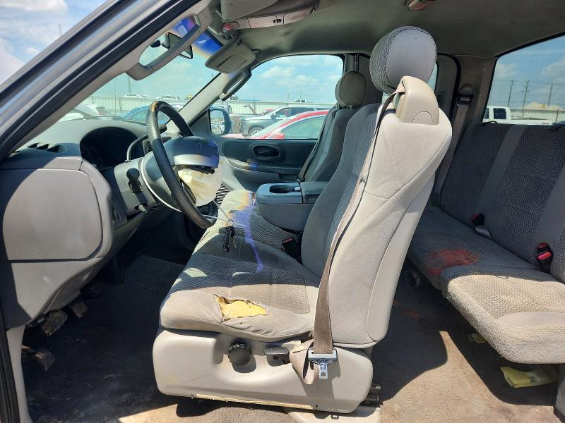 50690906 :رقم المزاد ، 1FTRX17W02NB66298 vin ، 2002 Ford F150 مزاد بيع
