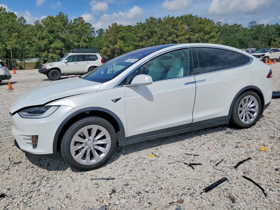 Продажа на аукционе авто 2020 Tesla Model X, vin: 5YJXCBE22LF239308, номер лота: 49454726