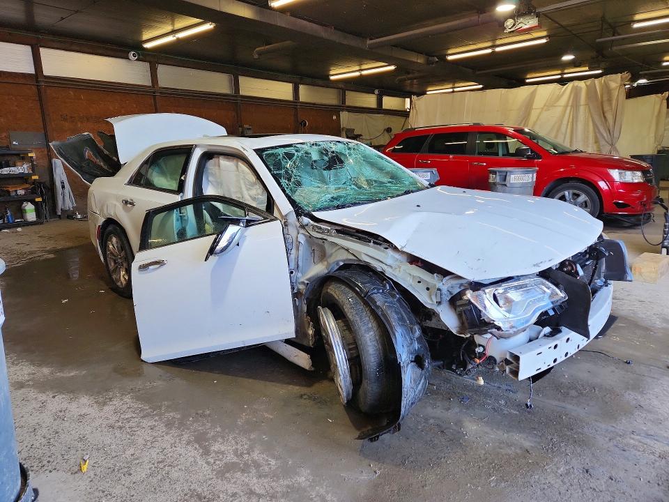 Продажа на аукционе авто 2016 Chrysler 300c, vin: 2C3CCAKG2GH344122, номер лота: 49268886