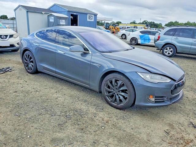 2013 Tesla Model S მანქანა იყიდება აუქციონზე, vin: 5YJSA1CN3DFP28230, აუქციონის ნომერი: 49605876