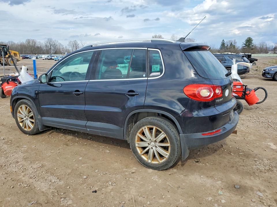 2011 Volkswagen Tiguan მანქანა იყიდება აუქციონზე, vin: WVGBV7AX6BW554623, აუქციონის ნომერი: 49896866