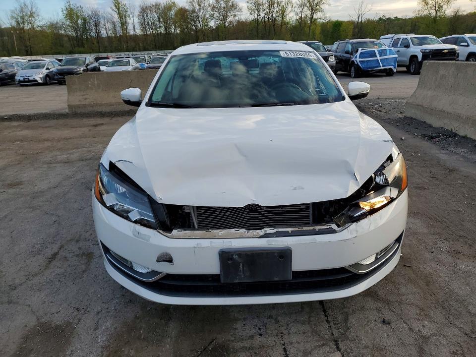 Продажа на аукционе авто 2015 Volkswagen Passat, vin: 1VWCT7A31FC062940, номер лота: 51328086