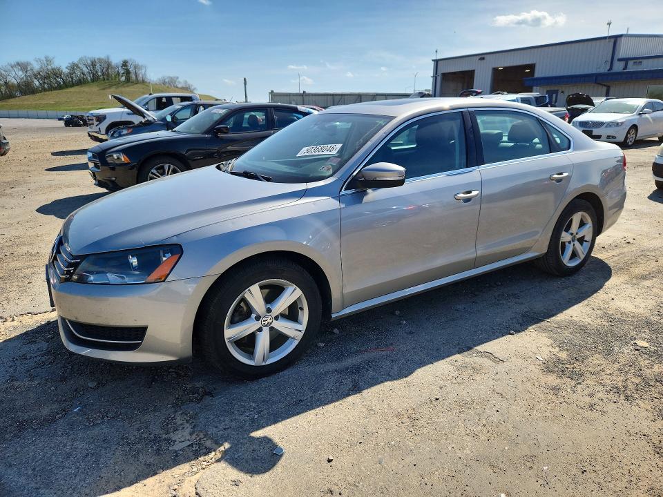 50368046 :رقم المزاد ، 1VWBN7A33DC108321 vin ، 2013 Volkswagen Passat مزاد بيع