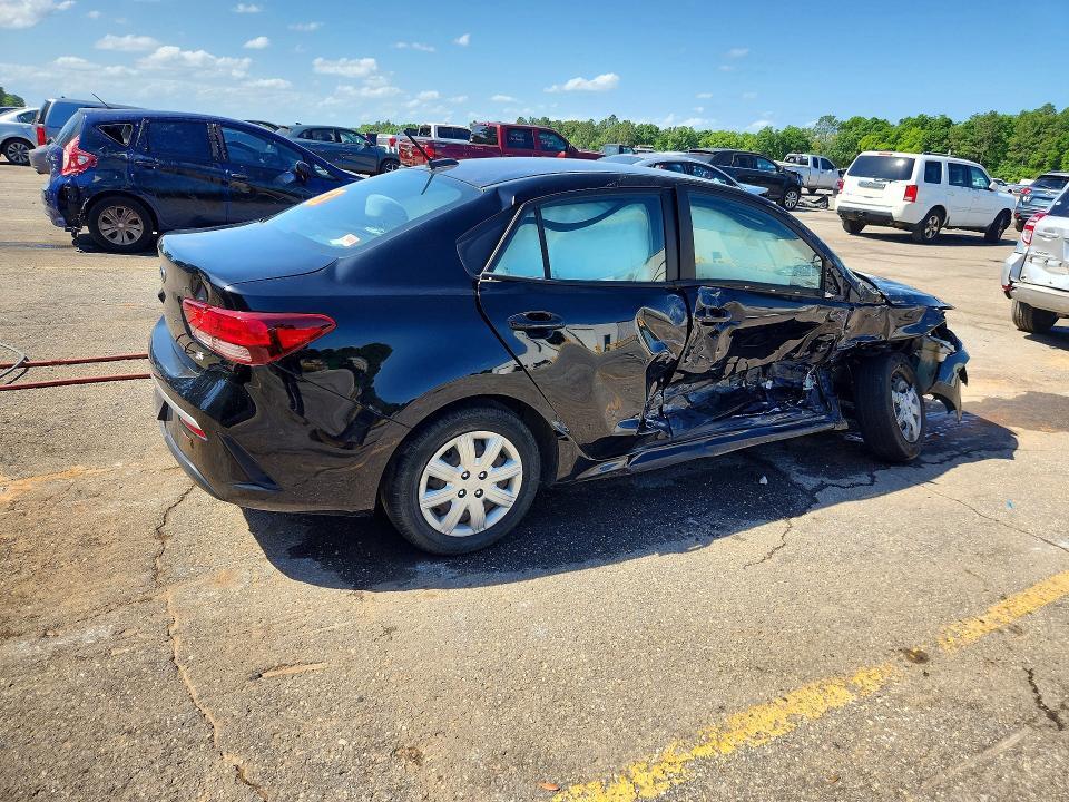 50256136 :رقم المزاد ، 3KPA24AD1ME406082 vin ، 2021 Kia Rio مزاد بيع