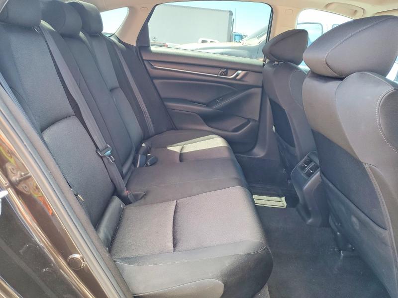 Продаж на аукціоні авто 2018 Honda Accord, vin: 1HGCV1F4XJA082685, номер лоту: 48193536