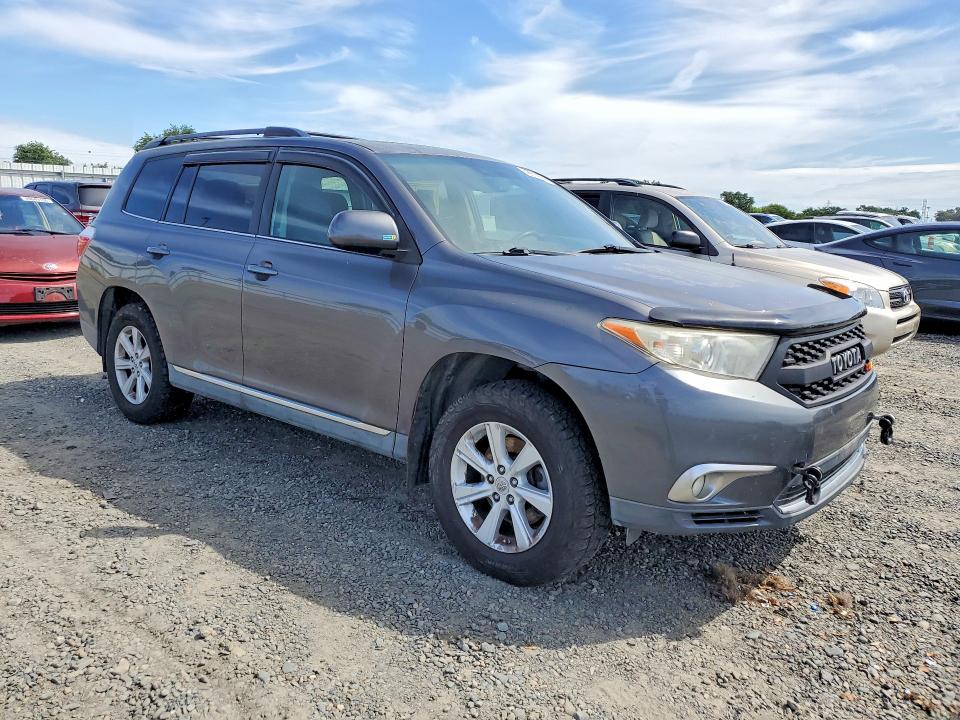 2012 Toyota Highlander მანქანა იყიდება აუქციონზე, vin: 5TDBK3EH2CS127370, აუქციონის ნომერი: 49973926