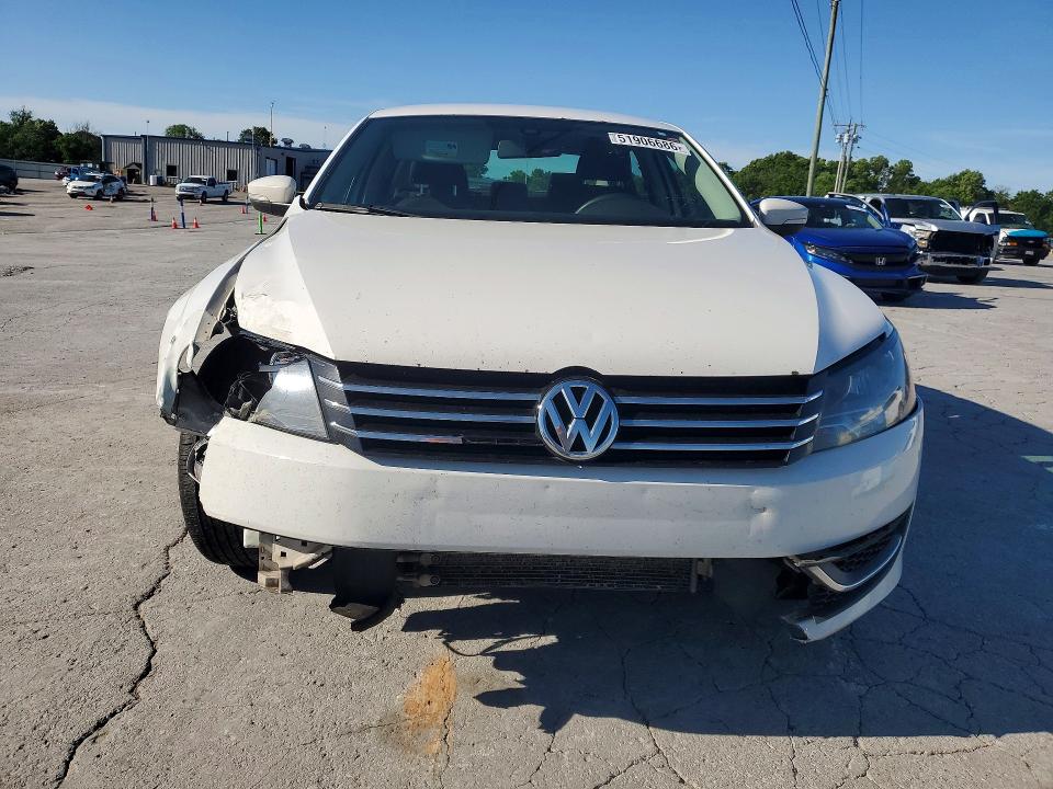 2013 Volkswagen Passat მანქანა იყიდება აუქციონზე, vin: 1VWAP7A32DC093977, აუქციონის ნომერი: 51906686