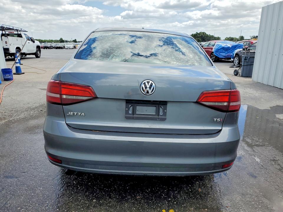 49438226 :رقم المزاد ، 3VWDB7AJ2JM205102 vin ، 2018 Volkswagen Jetta مزاد بيع