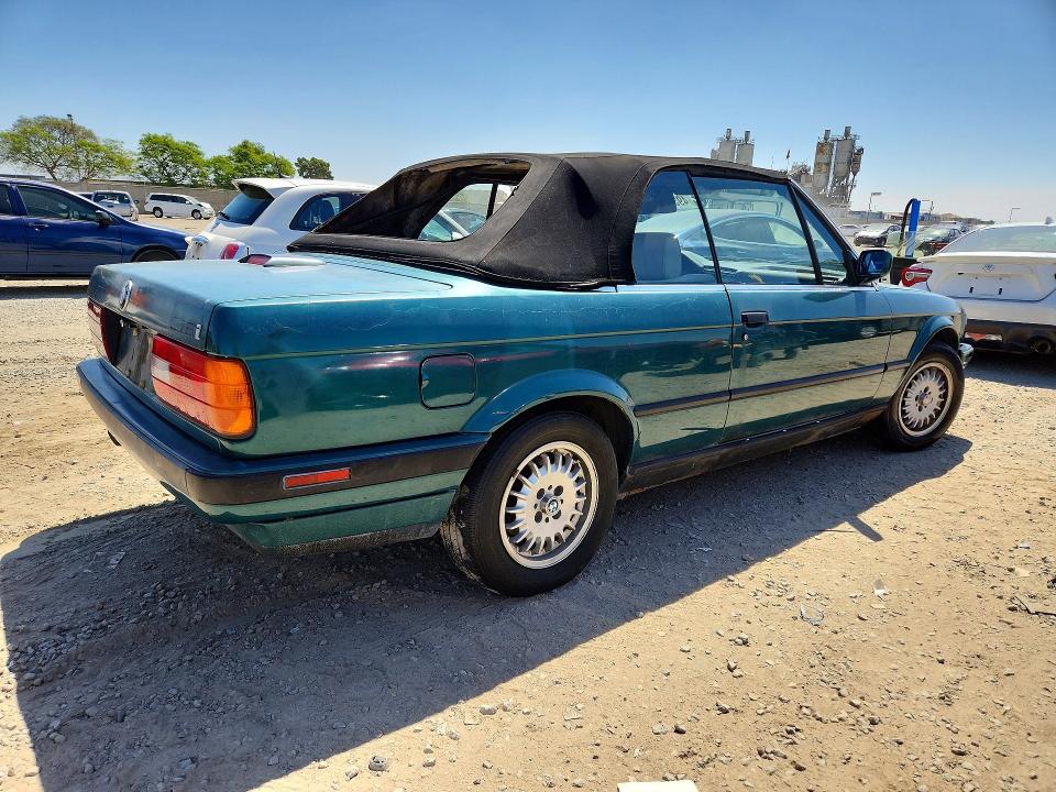 Продажа на аукционе авто 1992 Bmw 318, vin: WBABA731XNEJ12038, номер лота: 49309726