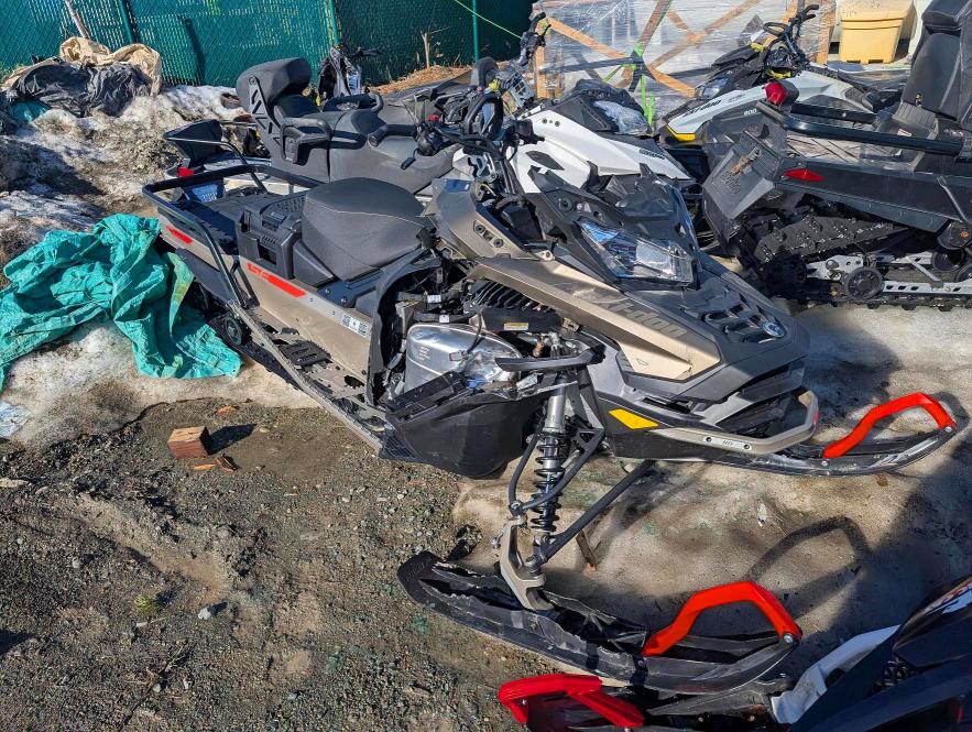 49362676 :رقم المزاد ، 2BPSAFNM3NV000048 vin ، 2022 Ski-doo Expedition Se 900 Ac مزاد بيع