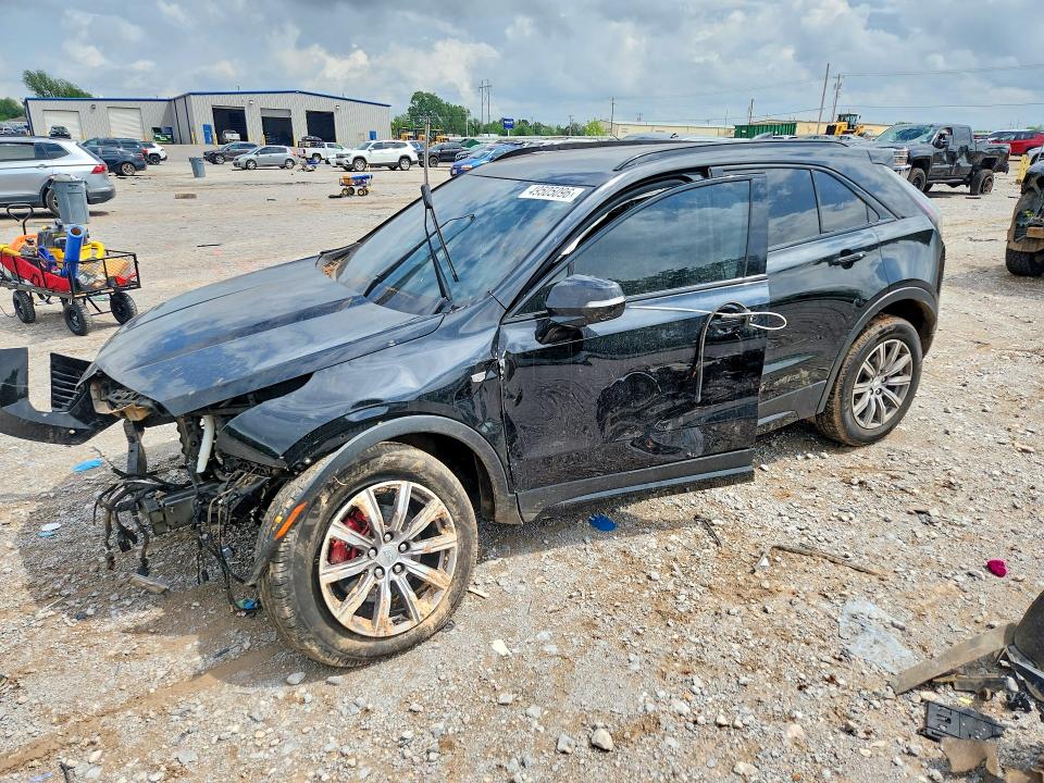 49505096 :رقم المزاد ، 1GYFZER4XMF008512 vin ، 2021 Cadillac Xt4 مزاد بيع