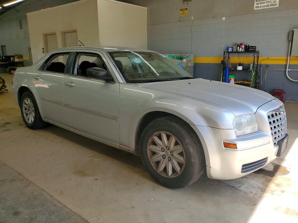 2008 Chrysler 300 მანქანა იყიდება აუქციონზე, vin: 2C3KA43R08H177120, აუქციონის ნომერი: 49937176