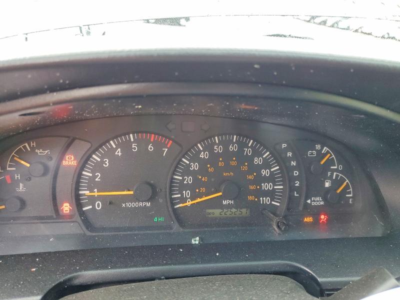 2004 Toyota Tundra მანქანა იყიდება აუქციონზე, vin: 5TBBT441X4S443892, აუქციონის ნომერი: 50002876