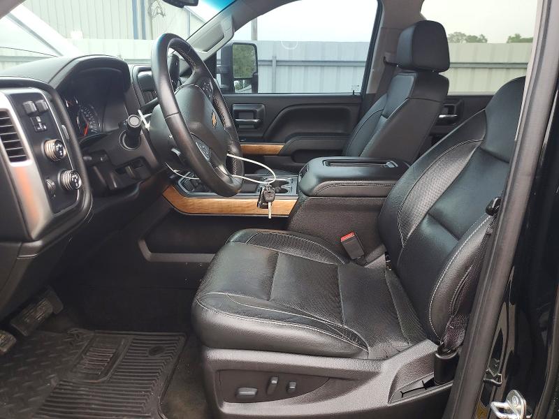 51611776 :رقم المزاد ، 3GCUKSEJ2JG421594 vin ، 2018 Chevrolet Silverado مزاد بيع