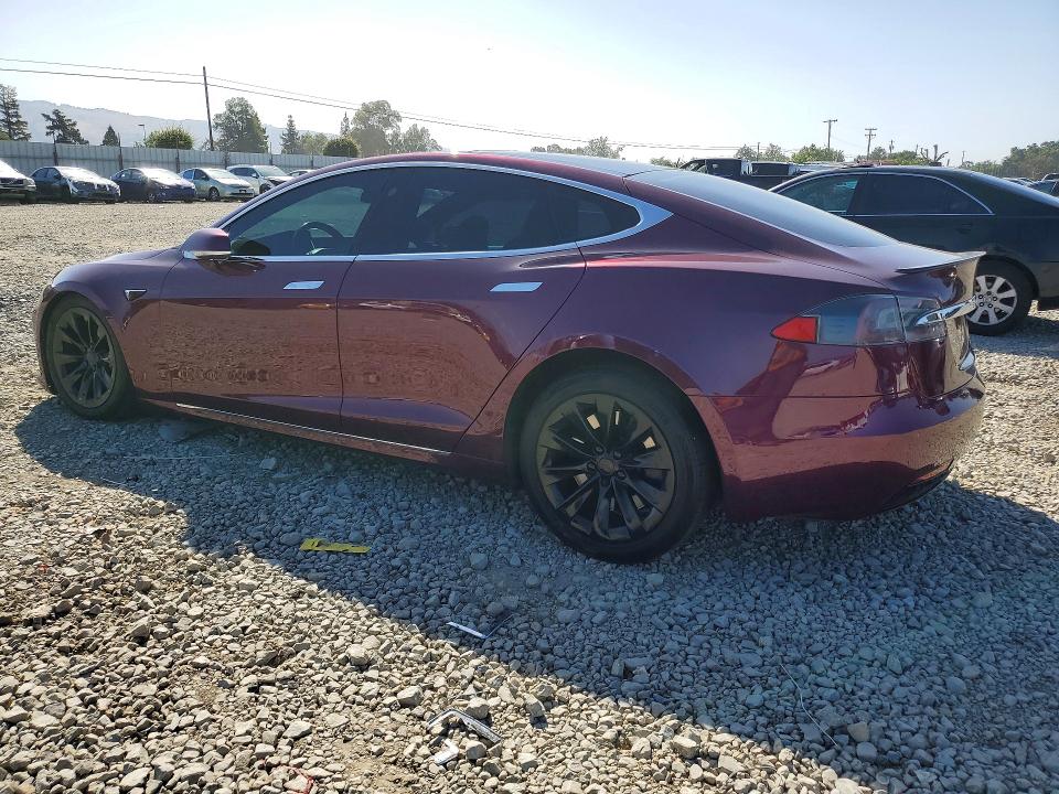 51511506 :رقم المزاد ، 5YJSA1E26HF183777 vin ، 2017 Tesla Model S مزاد بيع