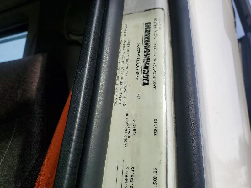 Продаж на аукціоні авто 2018 Volvo Vnl, vin: 4V4N39TG7JN988235, номер лоту: 46199826