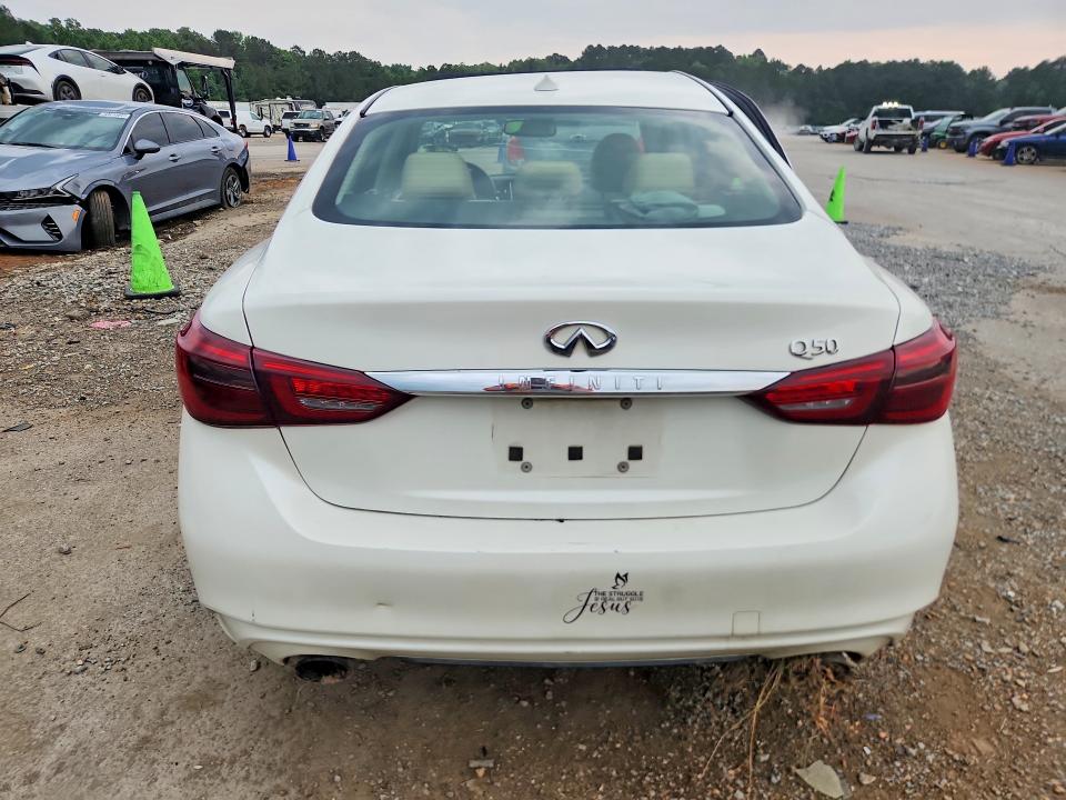 51213276 :رقم المزاد ، JN1EV7AP1JM351895 vin ، 2018 Infiniti Q50 مزاد بيع