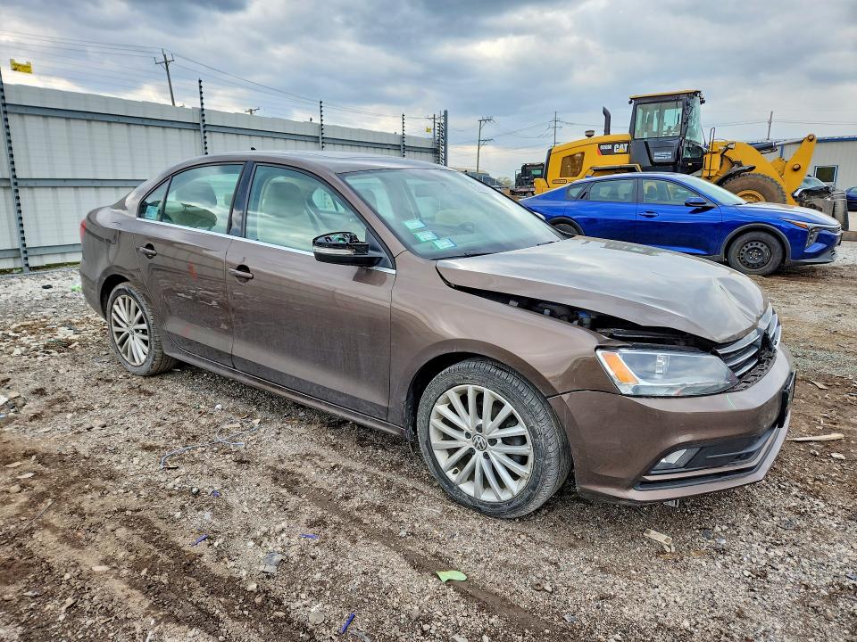 51586076 :رقم المزاد ، 3VWD17AJ5FM203001 vin ، 2015 Volkswagen Jetta مزاد بيع