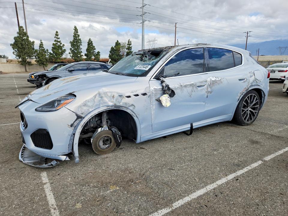 Продажа на аукционе авто 2023 Maserati Grecale, vin: ZN682AVA3P7415995, номер лота: 51325446