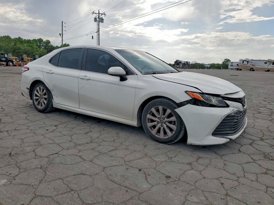 2018 Toyota Camry მანქანა იყიდება აუქციონზე, vin: 4T1B11HK7JU663363, აუქციონის ნომერი: 49599126