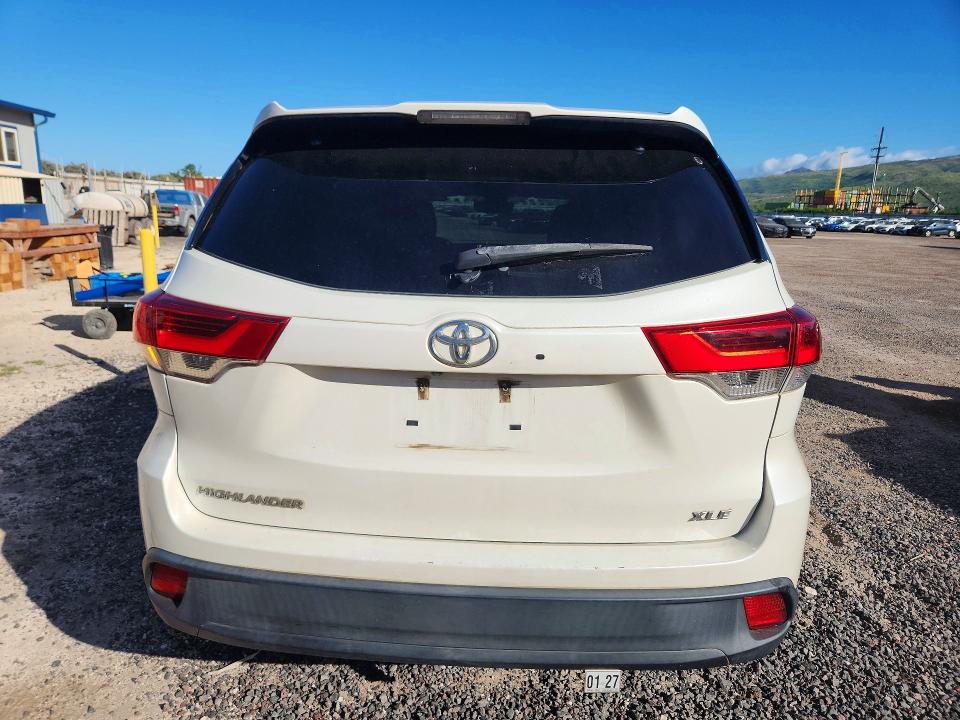 Auction sale of the 2017 Toyota Highlander, vin: 5TDKZRFH0HS517839, lot number: 47601456